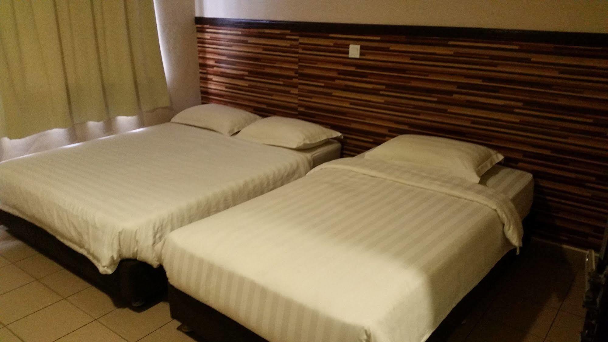 อีสคานดาร์ โฮเต็ล Motel โกตาคินาบาลู ภายนอก รูปภาพ
